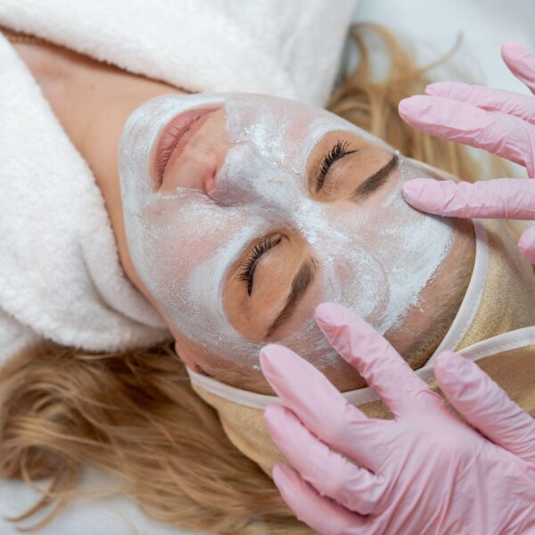 Hydrating mask application